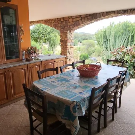 Villa In Mezzo Natura Villasimius